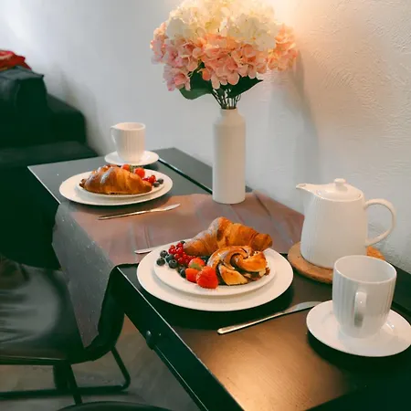 Golden In - Stylish And Cozy - Zabkowska A Daire Varşova